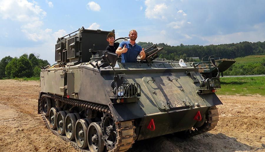 Tank és Harckocsi vezetés