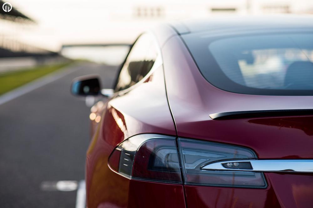 Tesla Elektromos Szupersportautó Vezetés HungaroRing | élménypláza.hu